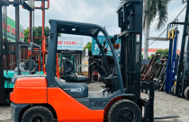 So Sánh Điểm Mạnh Của Xe Nâng Nhật Cũ Toyota So Với Dòng Xe Khác