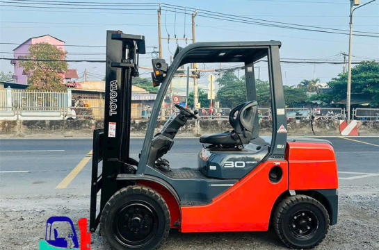 Mẫu Xe Nâng Cũ Được Ưa Chuộng Nhất Năm 2025