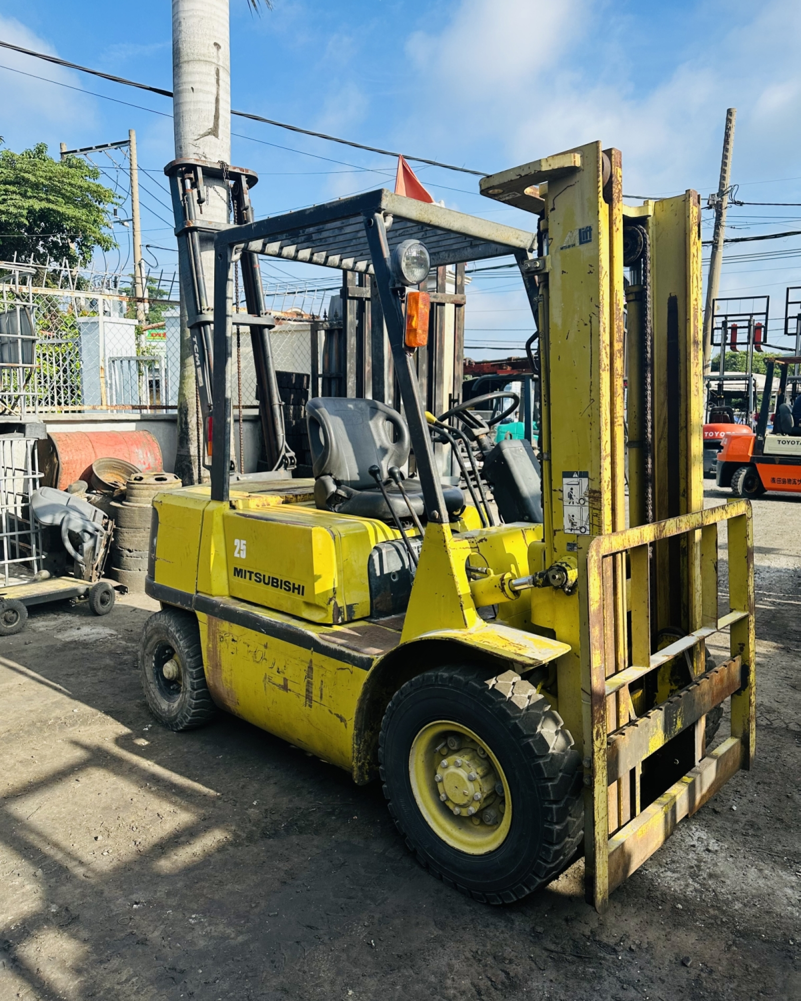Xe Nâng Mitsubishi 2,5 Tấn
