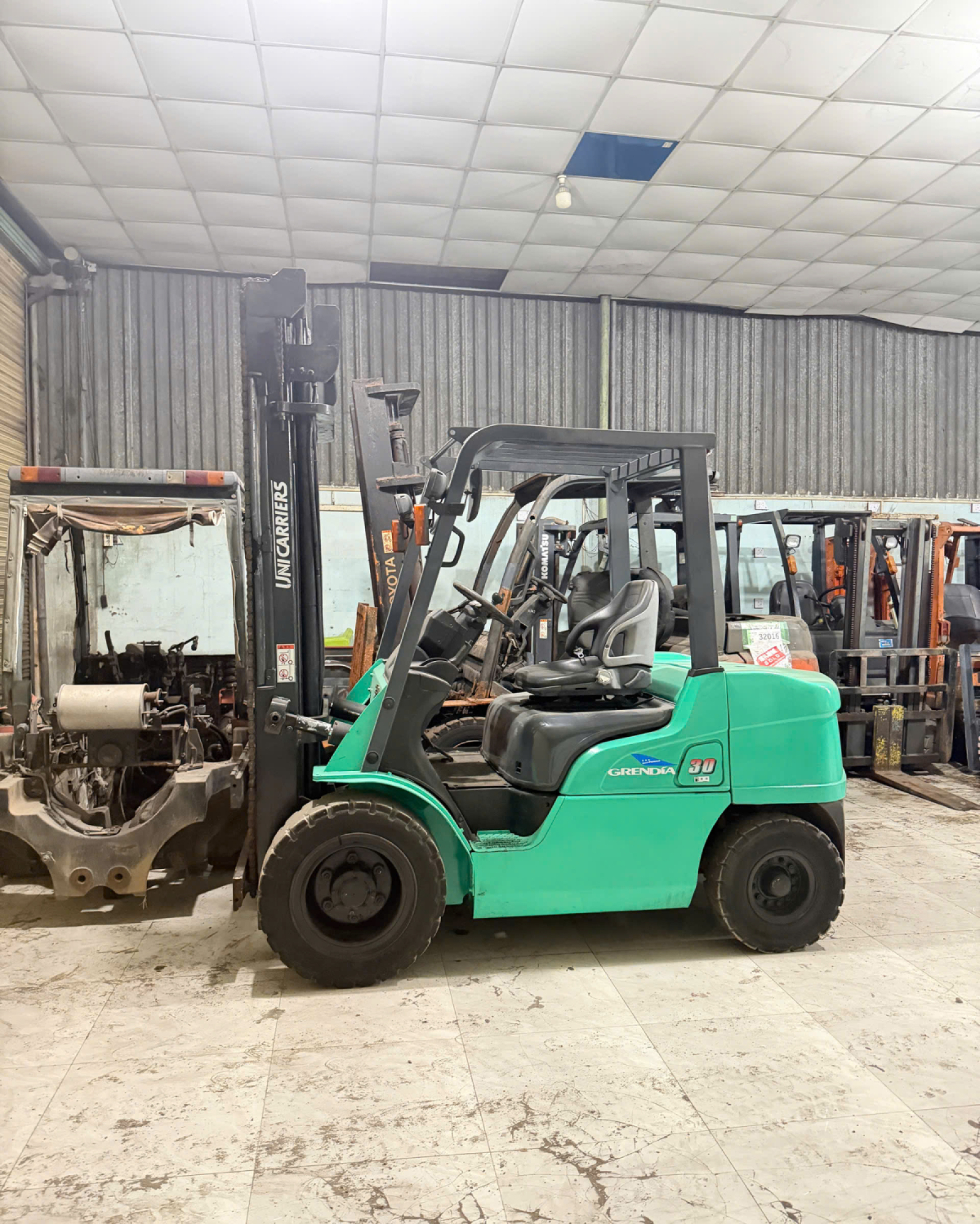 Xe Nâng Mitsubishi 3 Tấn Máy Dầu – Số Tự Động – Thang Nâng 4M