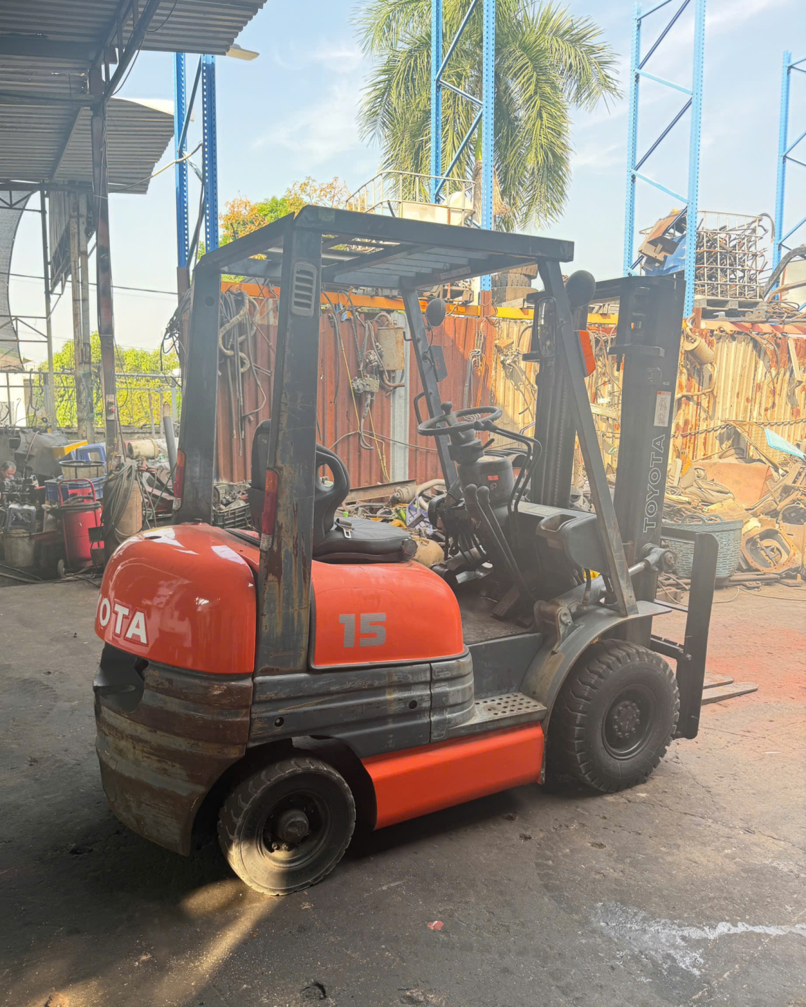 Xe Nâng Toyota 1.5 tấn 6FD15 máy dầu số sàn thang 3M