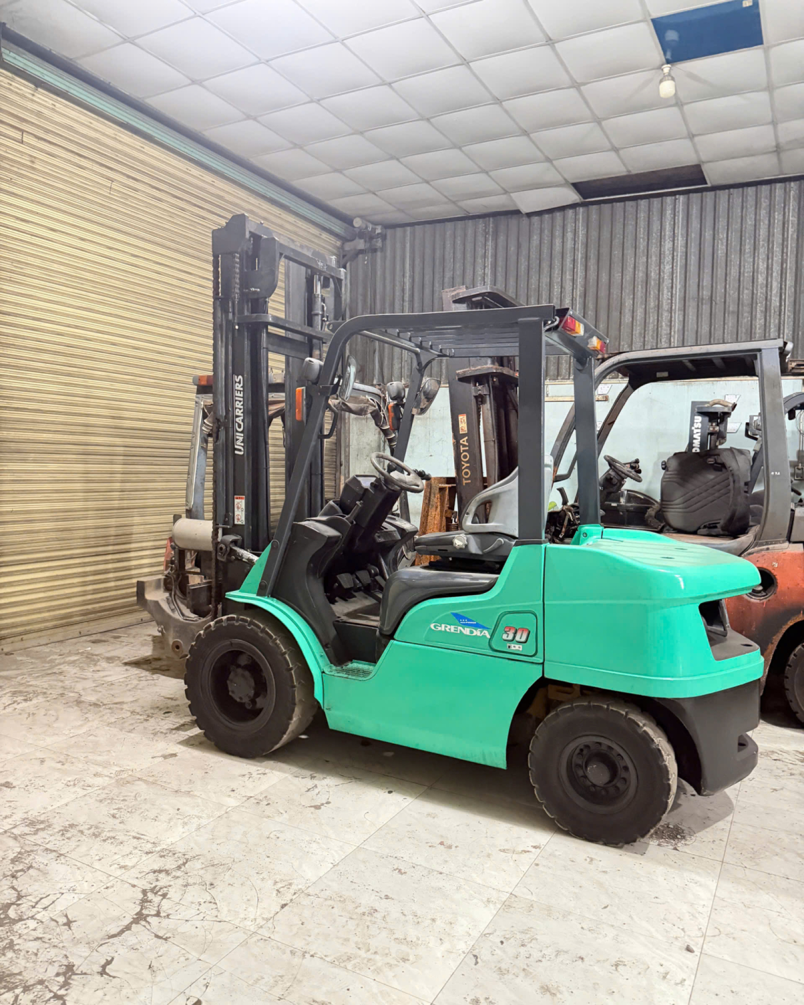 Xe Nâng Mitsubishi 3 Tấn Máy Dầu – Số Tự Động – Thang Nâng 4M