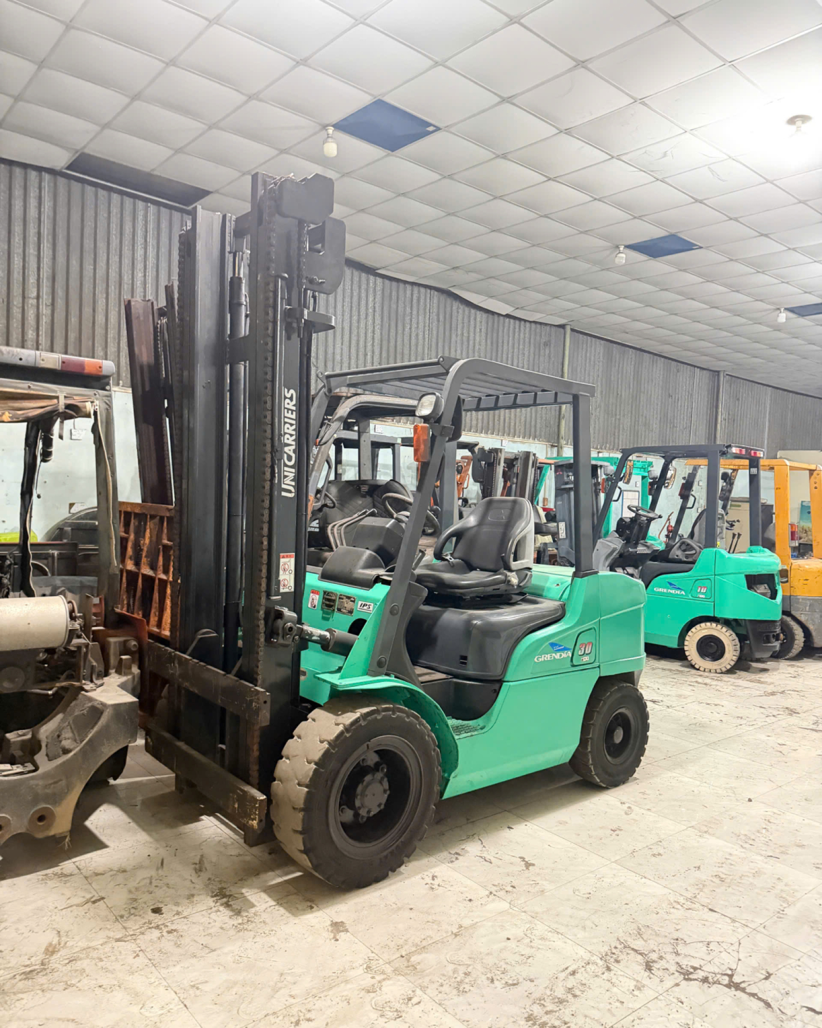 Xe Nâng Mitsubishi 3 Tấn Máy Dầu – Số Tự Động – Thang Nâng 4M