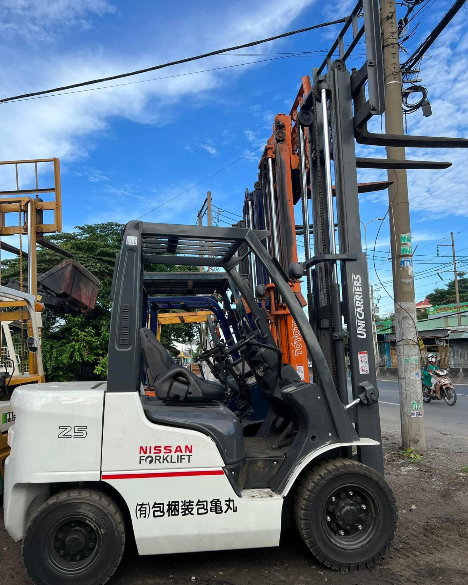 Xe Nâng Nissan 2.5 Tấn