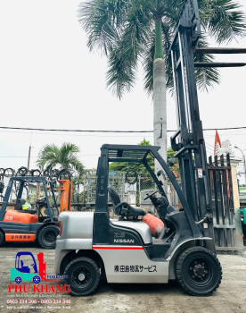 Xe Nâng Nissan 2,5 Tấn 