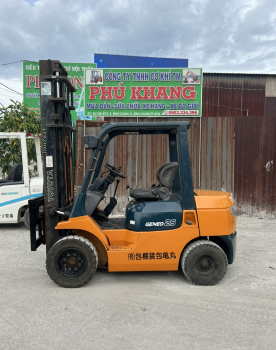 Xe Nâng Toyota 2,5Tấn 7FD25