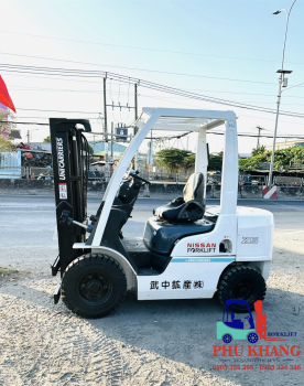 Xe Nâng Máy Dầu 2.5tấn Nissan Unicarriers 